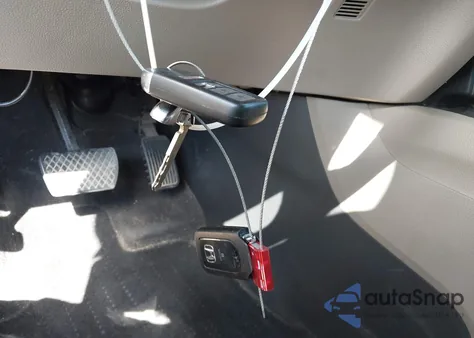 2016 Honda Pilot Touring z USA, uszkodzony, nr VIN 5FNYF5H93GB030459